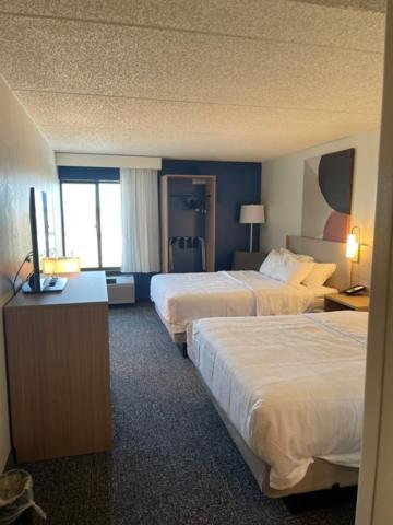 Spx Hotel גרין ביי מראה חיצוני תמונה